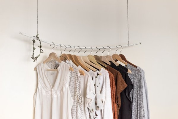 Comment trier, ranger, ou organiser sa garde-robe pour optimiser son espace et son temps ?