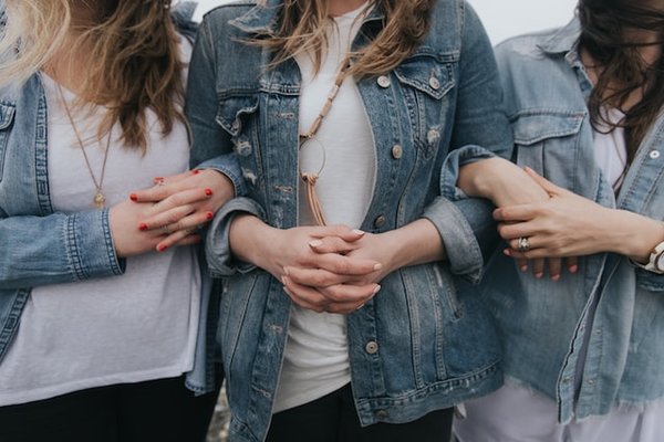 Les pièces incontournables de la mode féminine