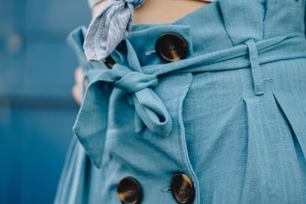 Comment porter la jupe en jean à la rentrée ?